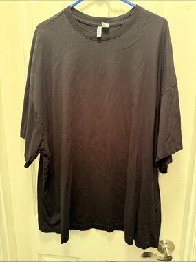 H&M Black Short-Sleeve Crewneck Tee